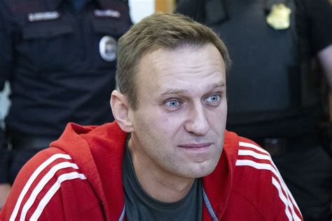  Navalny Poisoning: A Catalyst for Russian Dissent and International Condemnation